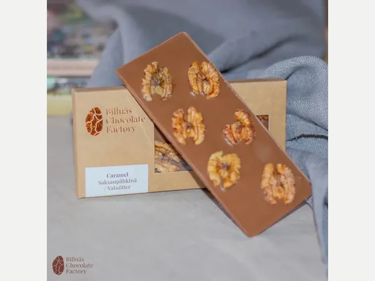 Maitosuklaa, Caramel & saksanpähkinä